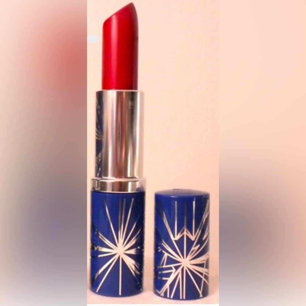 Clinique Pop Lip Colour + Primer LipStick - Cherry Pop Color
